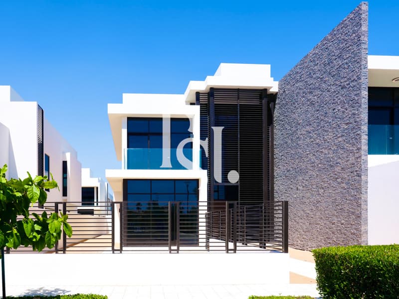Jawaher Al Saadiyat · 7